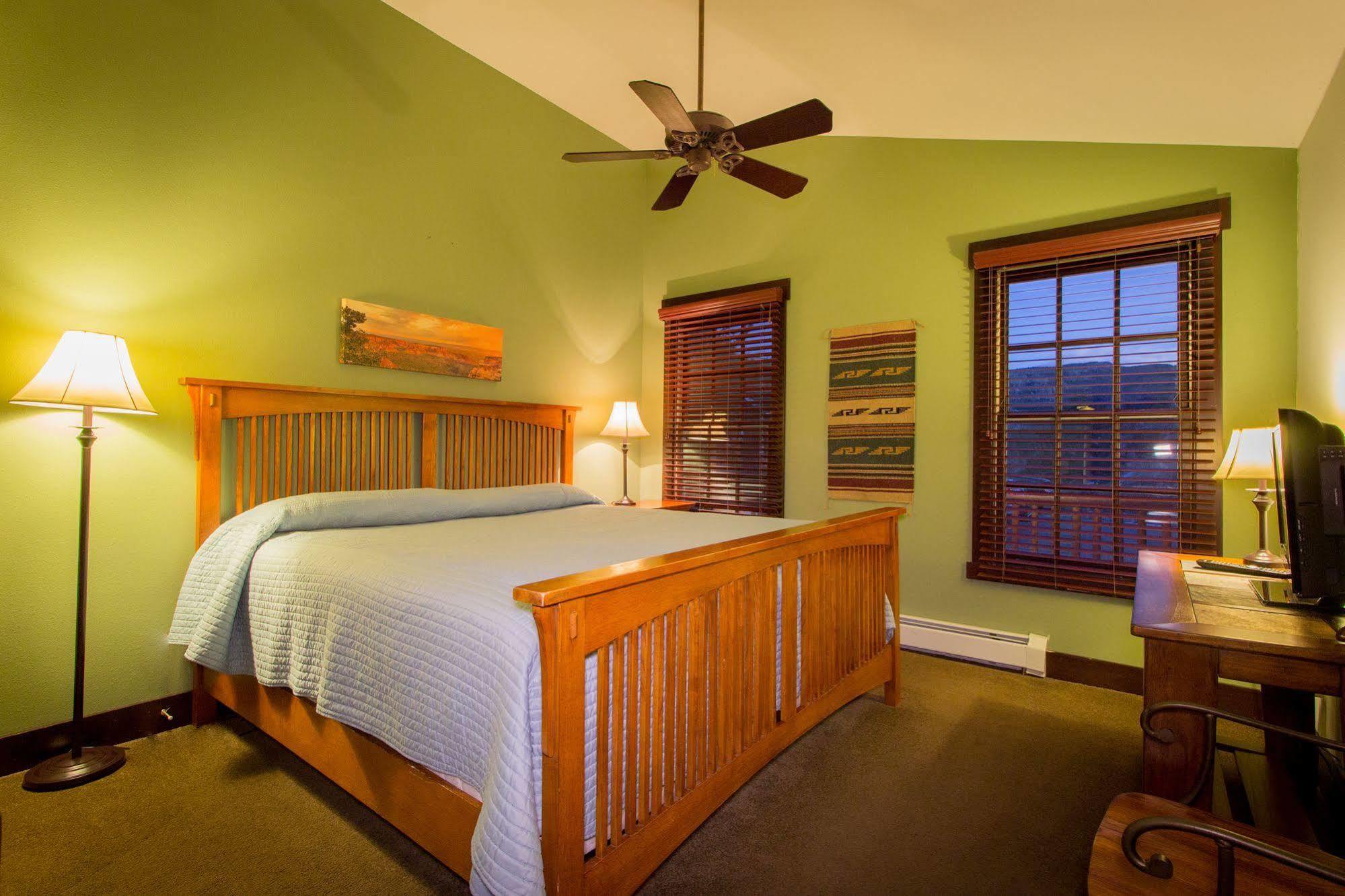 Marys Lake Lodge Mountain Resort And Condos Estes Park Exterior foto