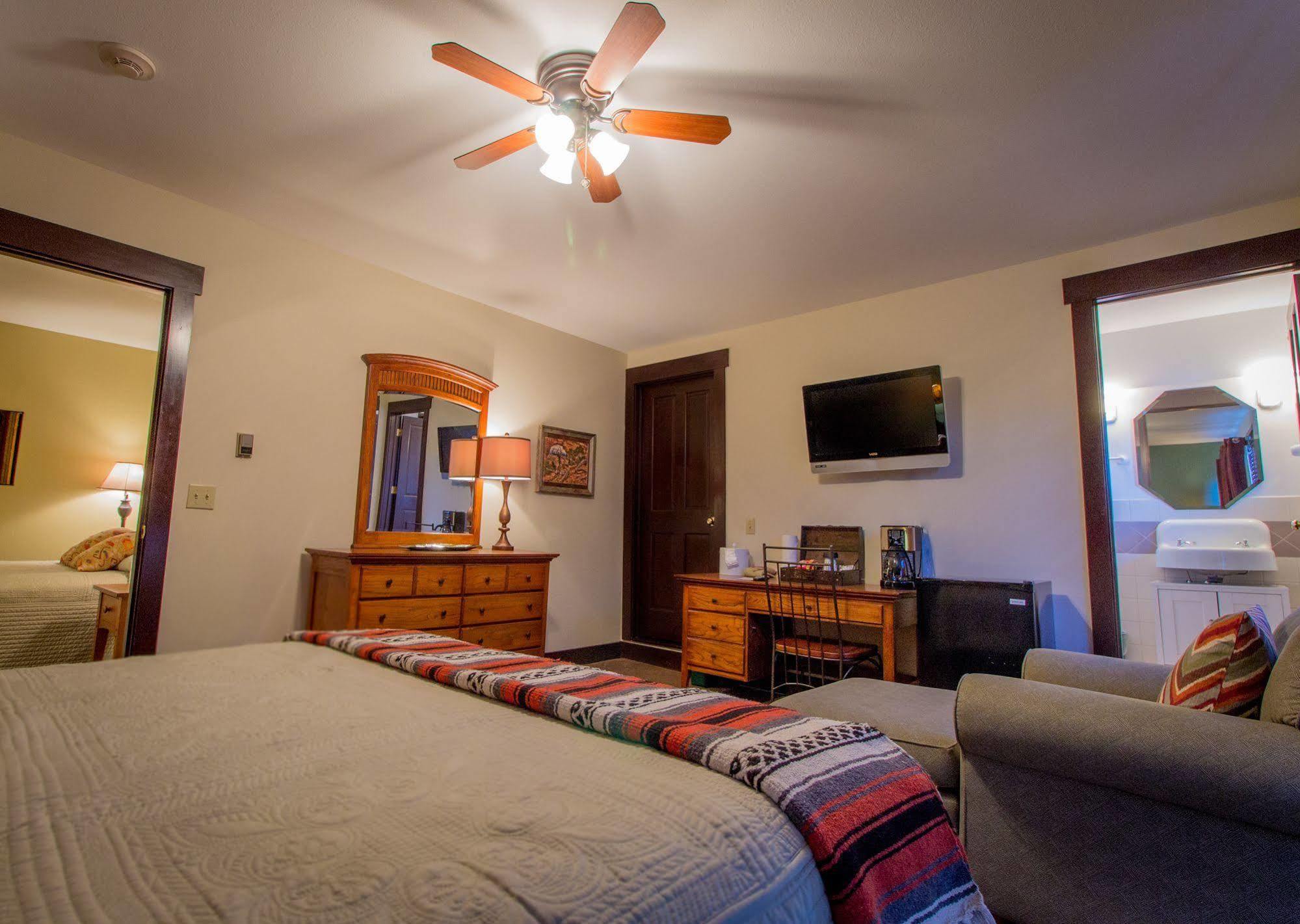 Marys Lake Lodge Mountain Resort And Condos Estes Park Exterior foto